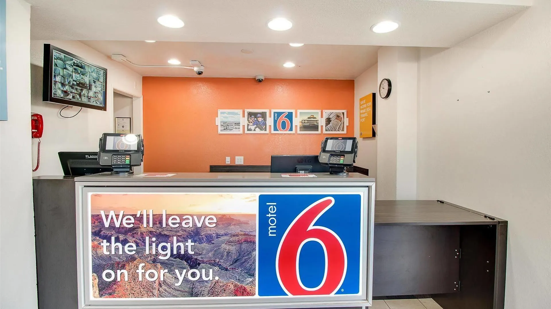 Motel 6-Phoenix, Az - East فندق فينيكس